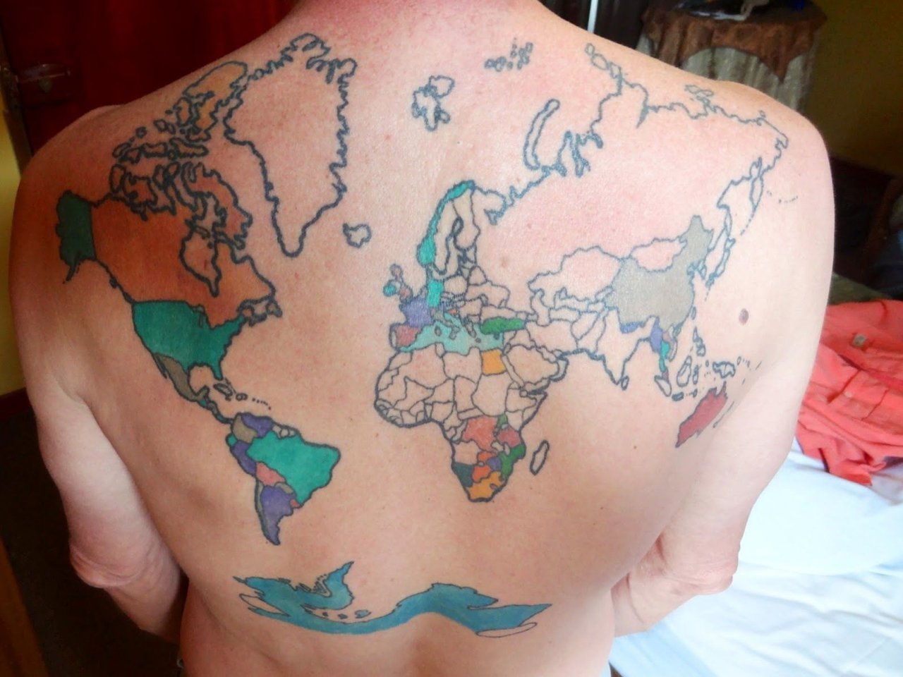 world-map-back-tattoo4.jpg